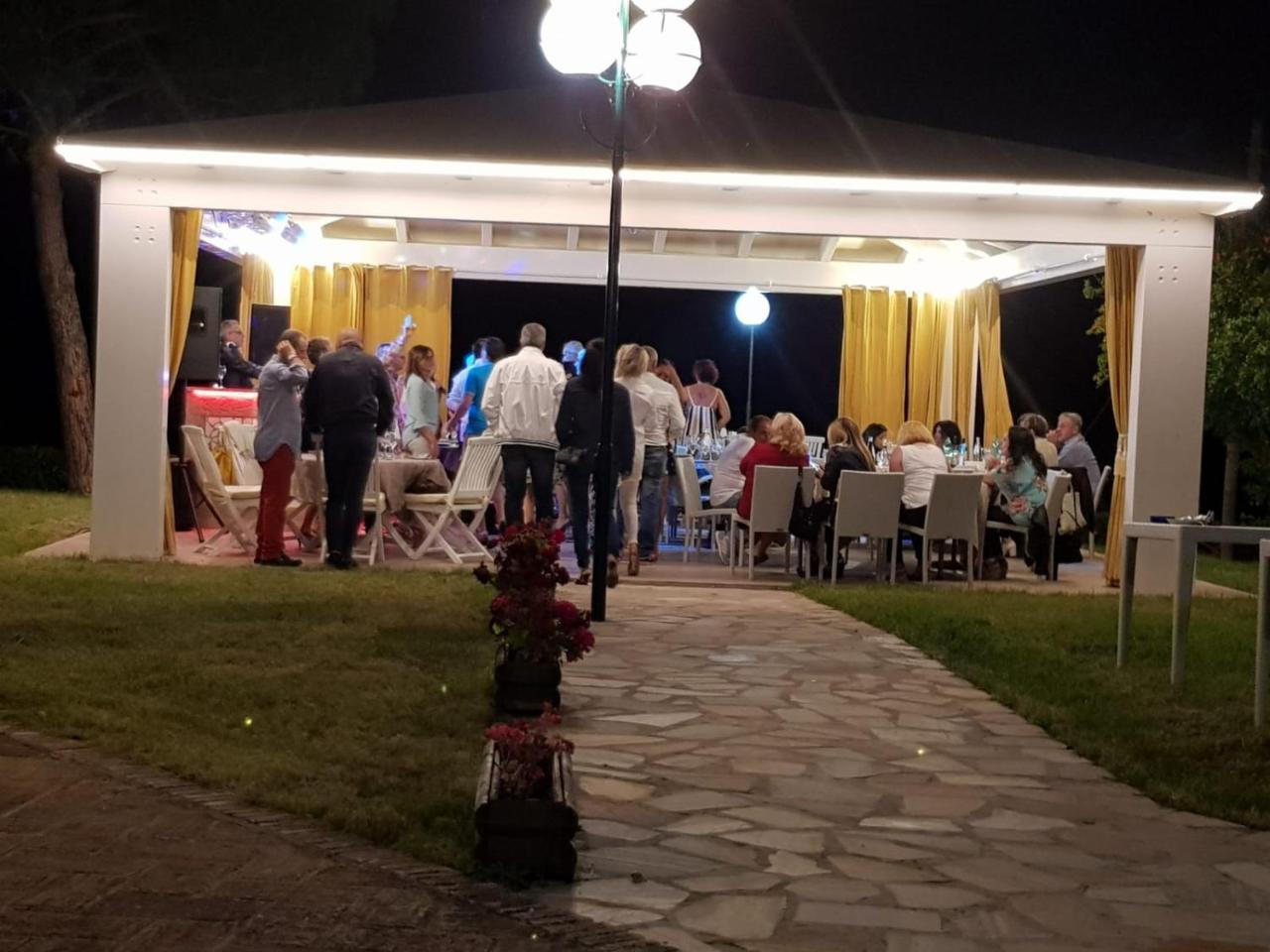 Country House Resort Villa Giardino Degli Eventi Fano Eksteriør bilde